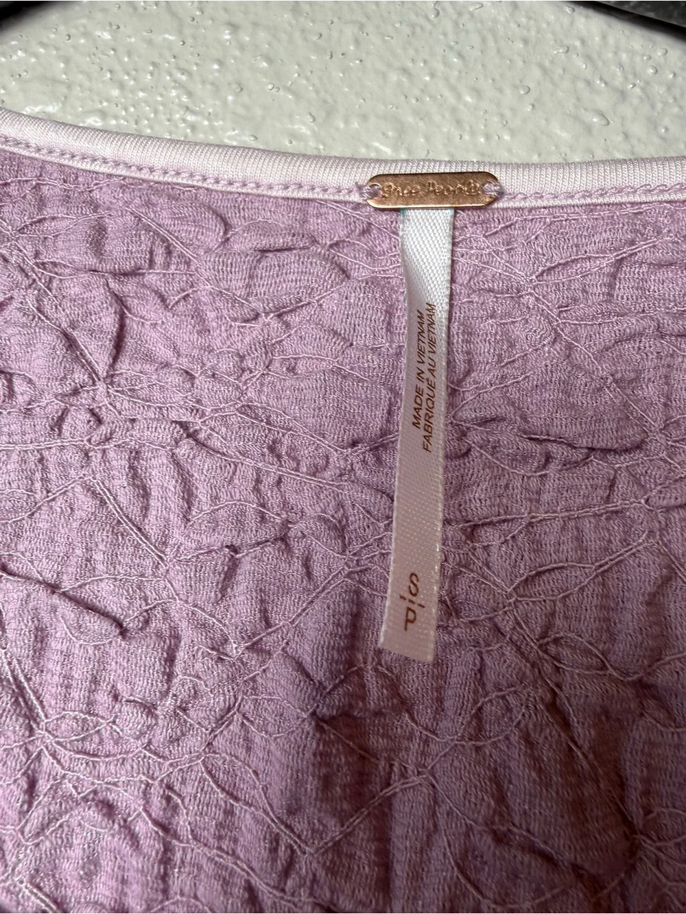 Free People Lavender Textured V-Neck Short Sleeve Top Size Small